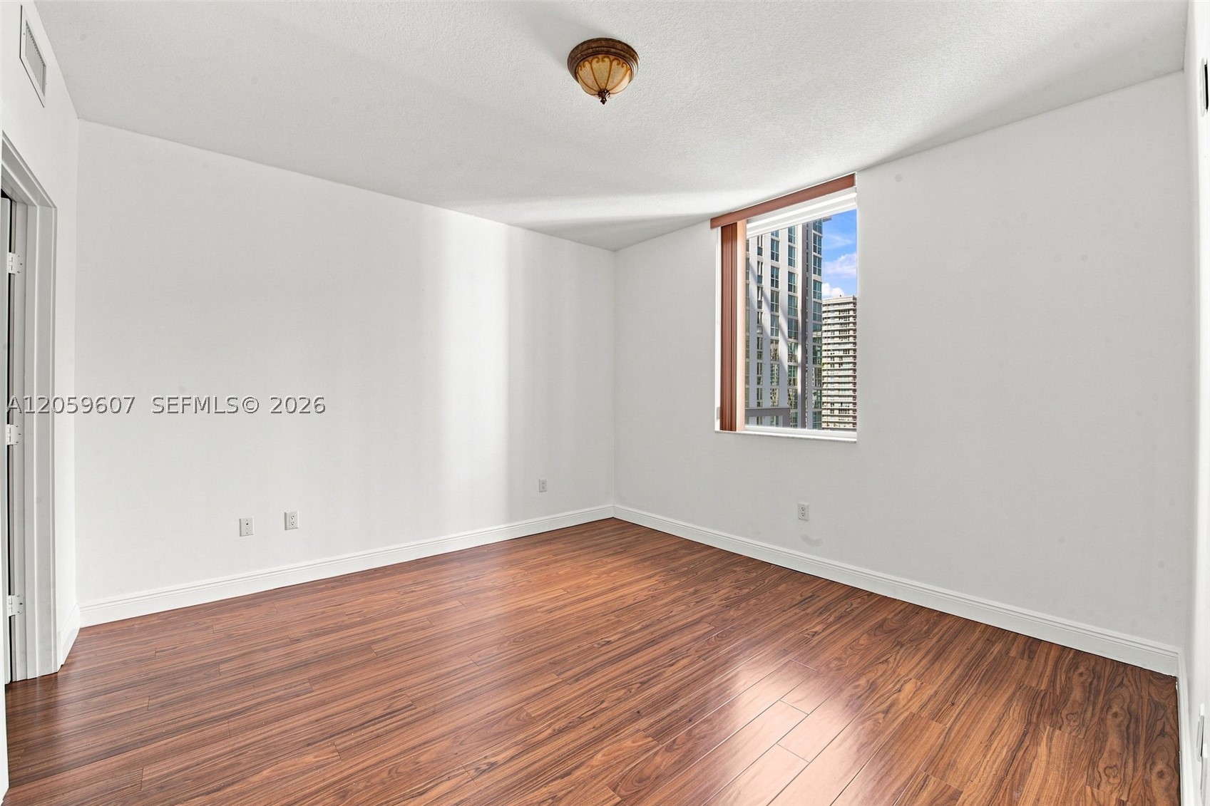 image 1060 Brickell - 10608