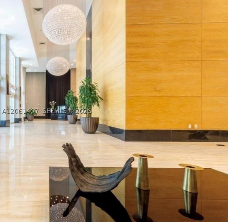 image The Plaza on Brickell East11