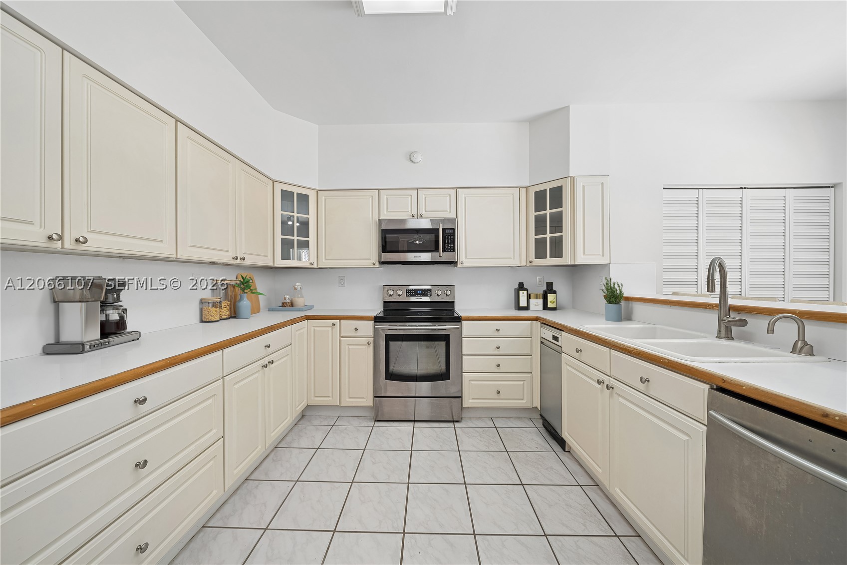 7605 SW 147th St Palmetto Bay, FL 33158