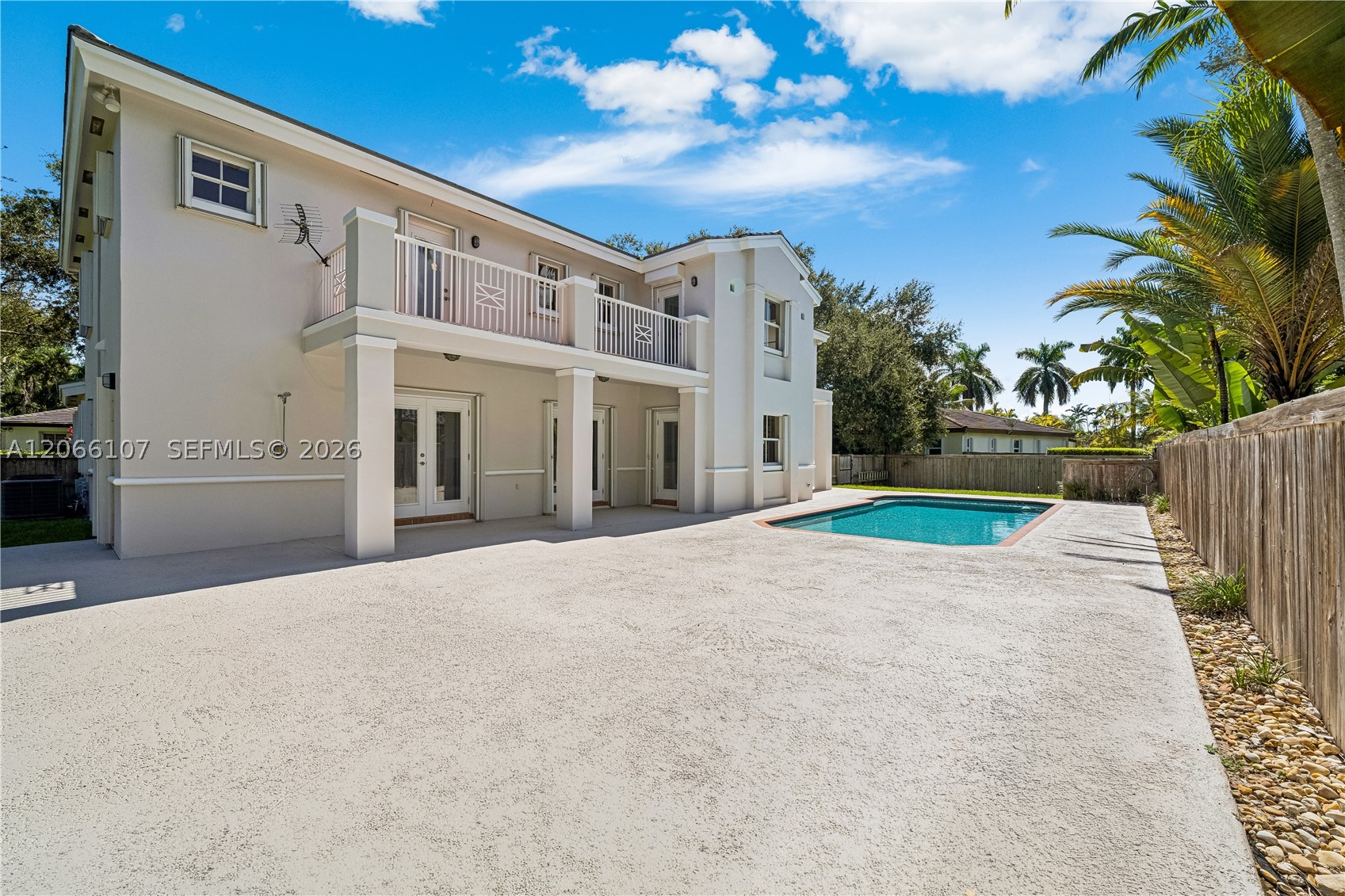 7605 SW 147th St Palmetto Bay, FL 33158