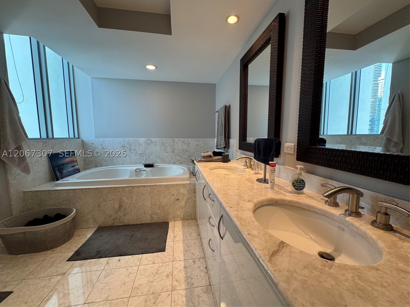 image Jade at Brickell Bay9