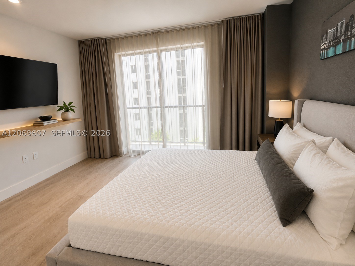 image Smart Brickell III22