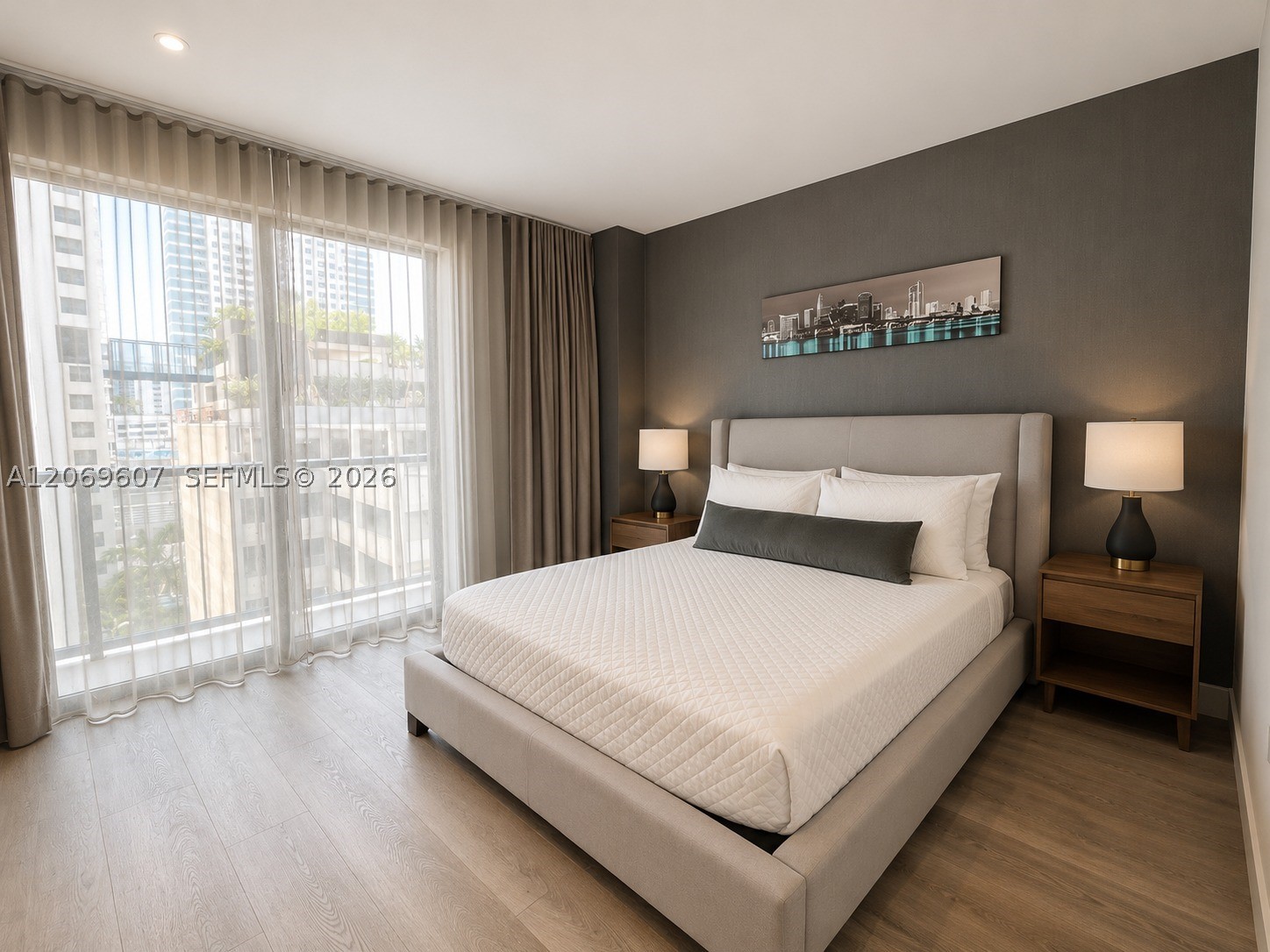 image Smart Brickell III23