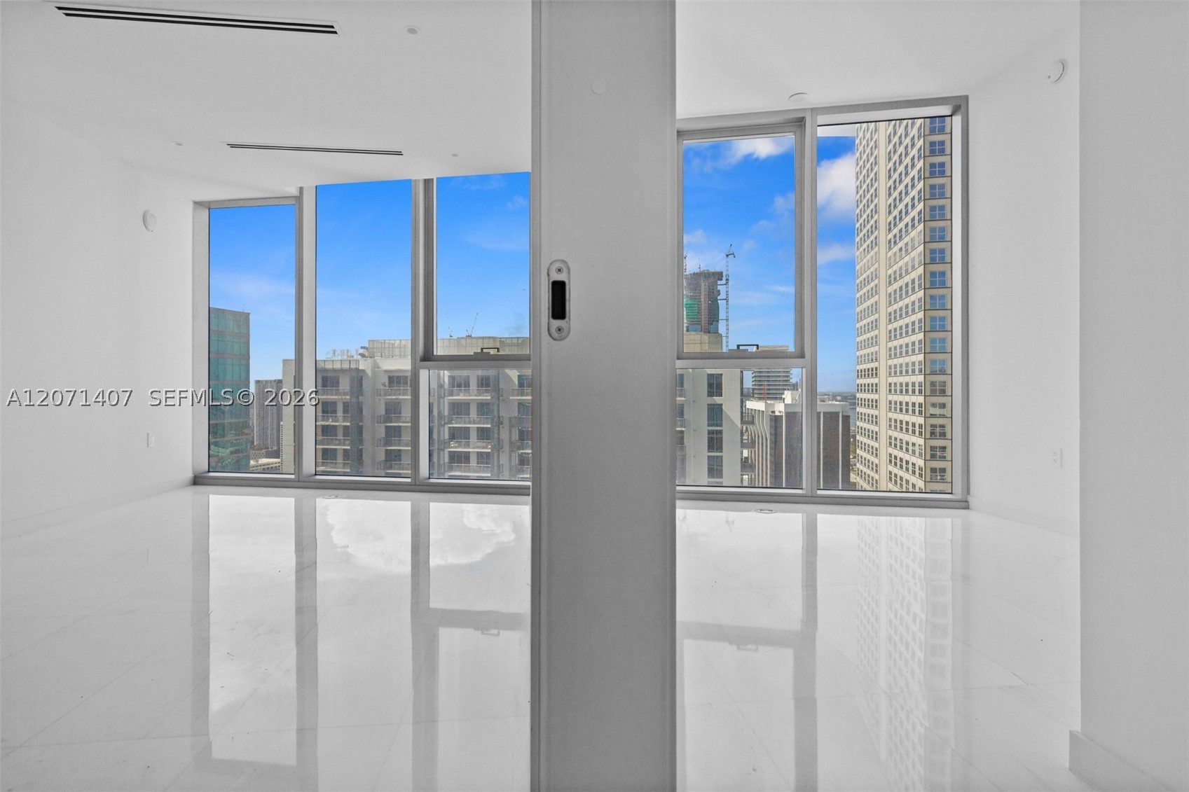 300 Biscayne Blvd Way #4303C Miami, FL 33131