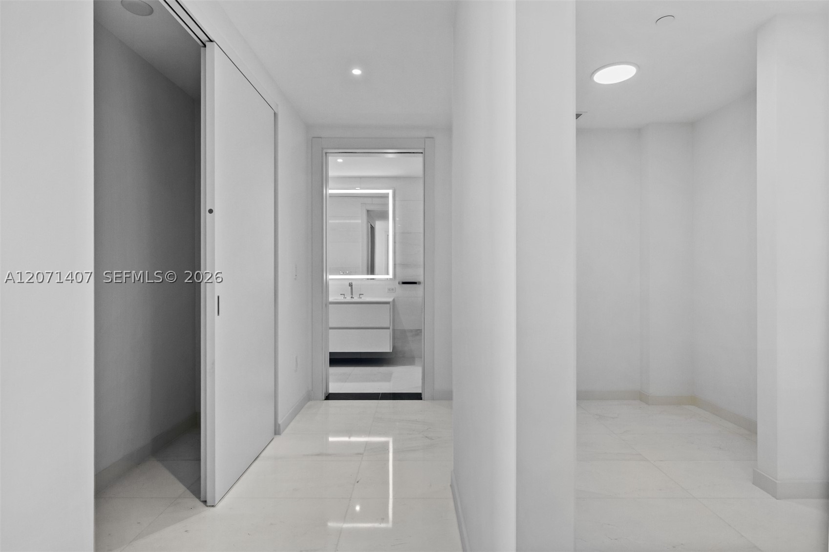 300 Biscayne Blvd Way #4303C Miami, FL 33131