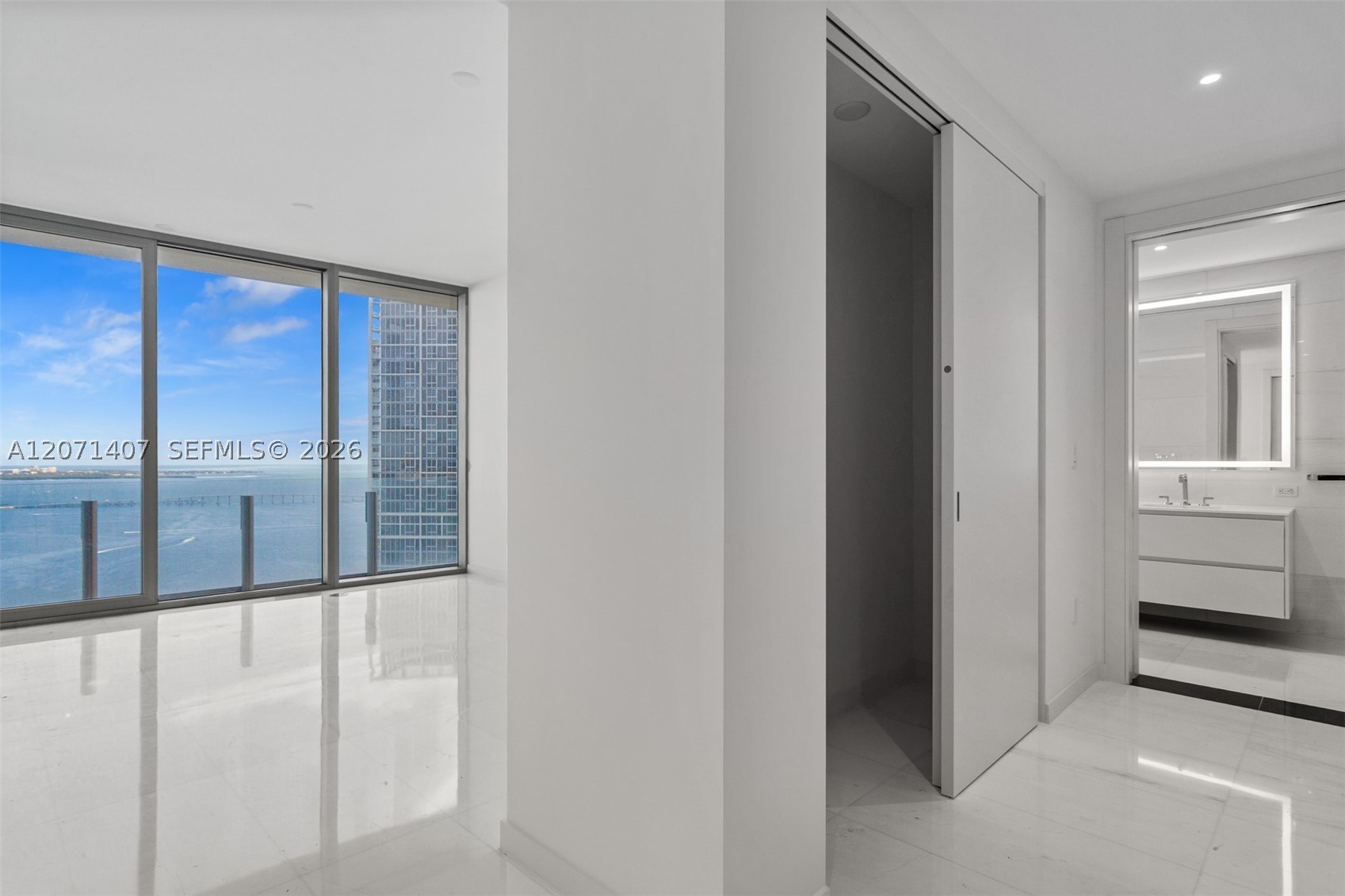 300 Biscayne Blvd Way #4303C Miami, FL 33131