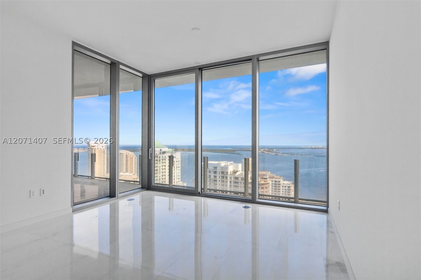 300 Biscayne Blvd Way #4303C Miami, FL 33131
