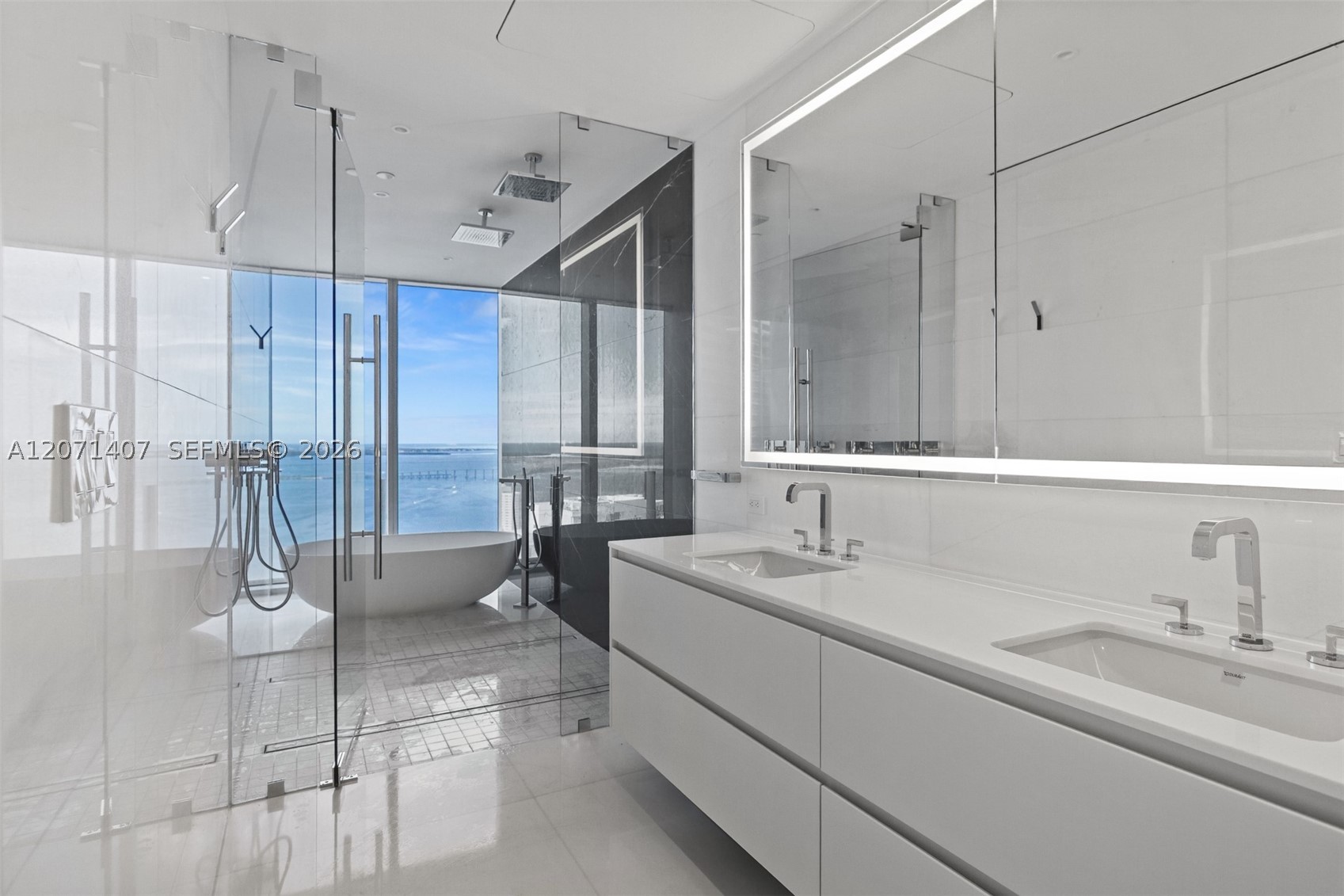300 Biscayne Blvd Way #4303C Miami, FL 33131