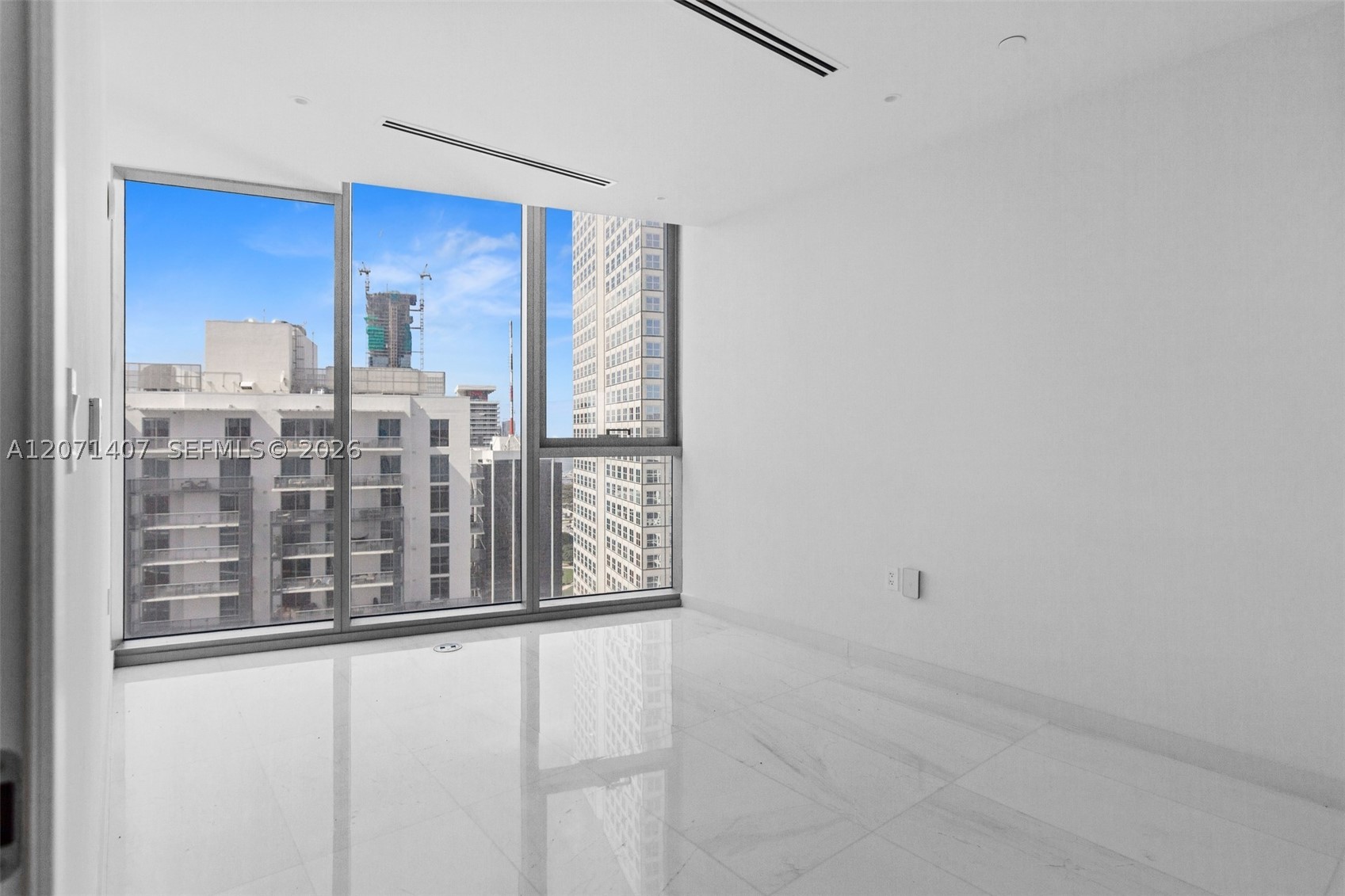 300 Biscayne Blvd Way #4303C Miami, FL 33131