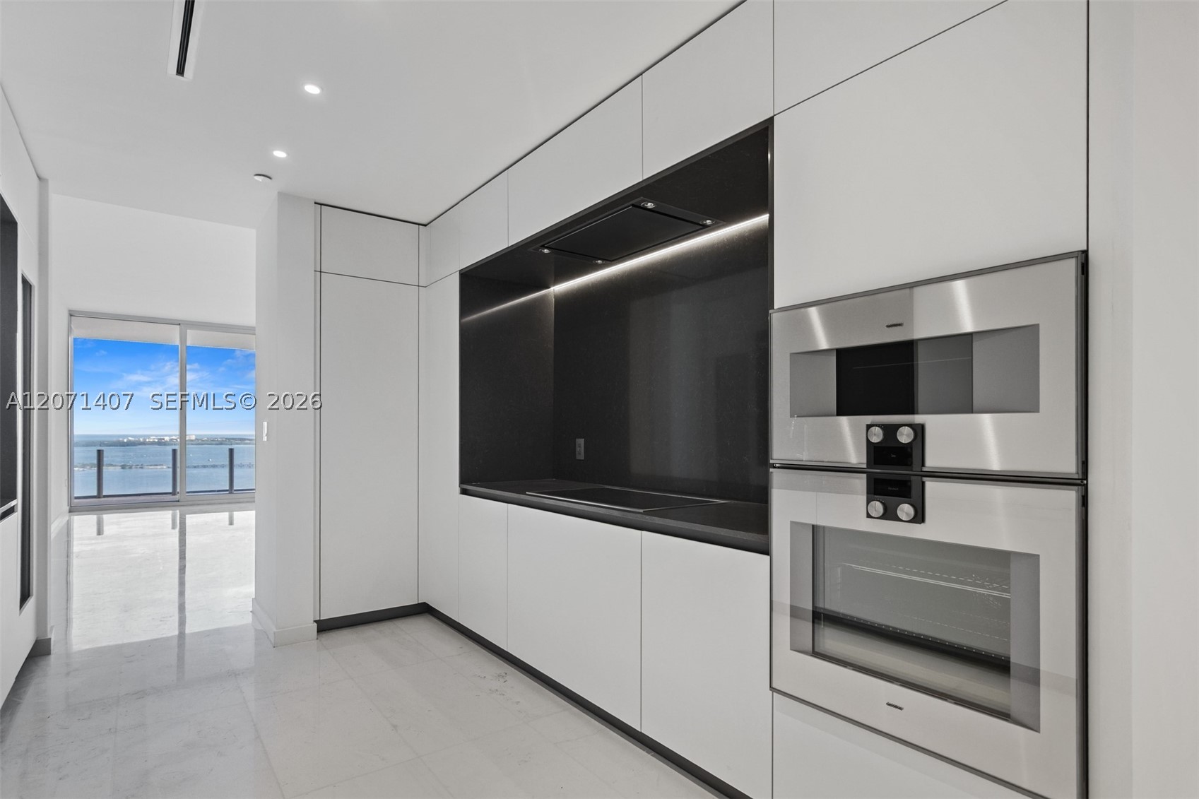 300 Biscayne Blvd Way #4303C Miami, FL 33131