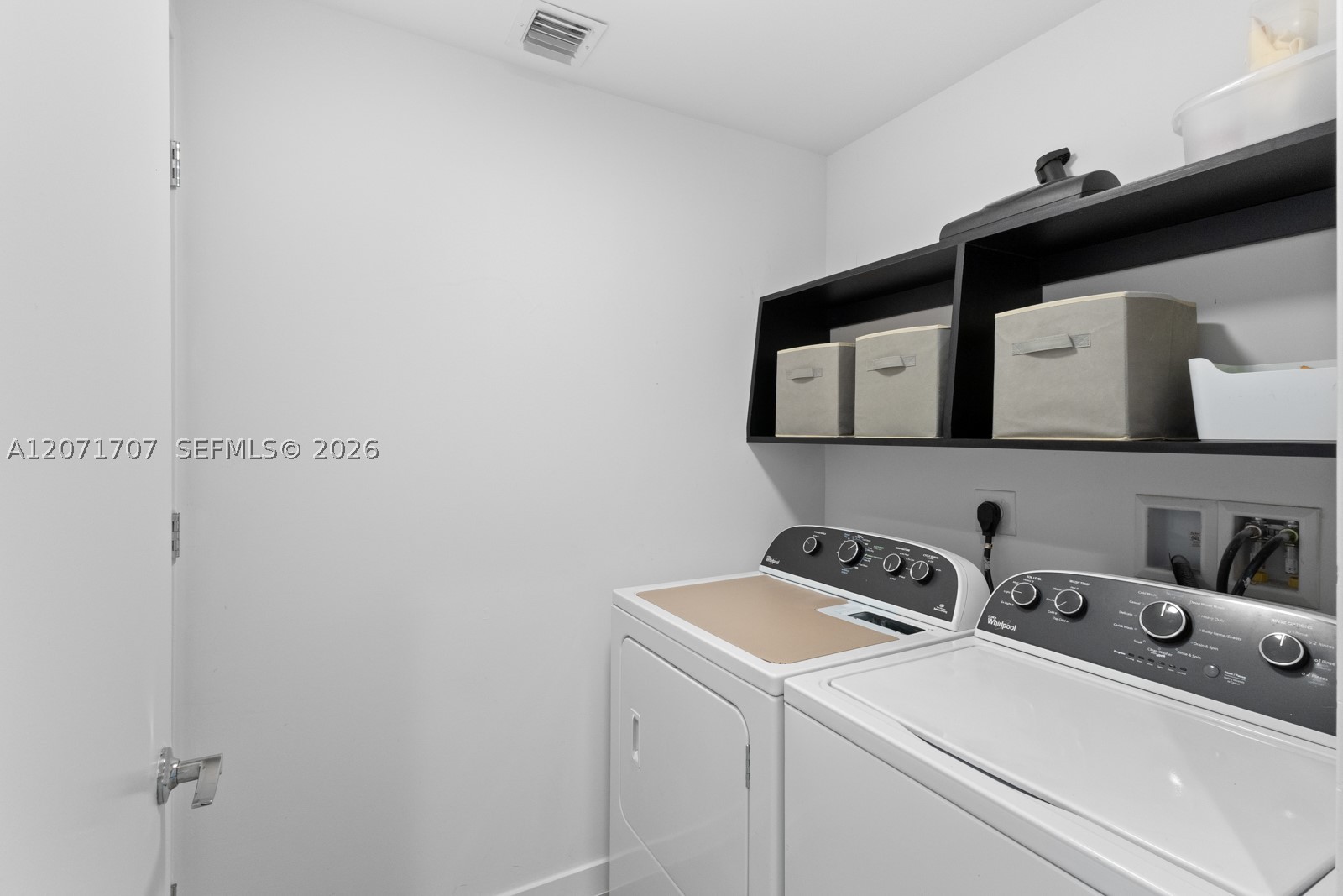 image Nine at Mary Brickell Village21