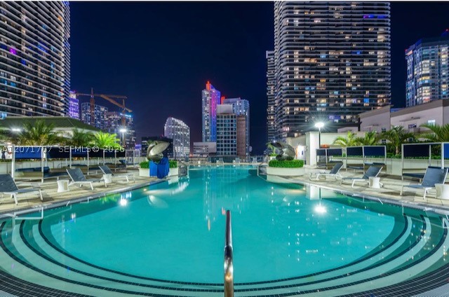 image Nine at Mary Brickell Village25