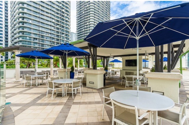 image Nine at Mary Brickell Village26
