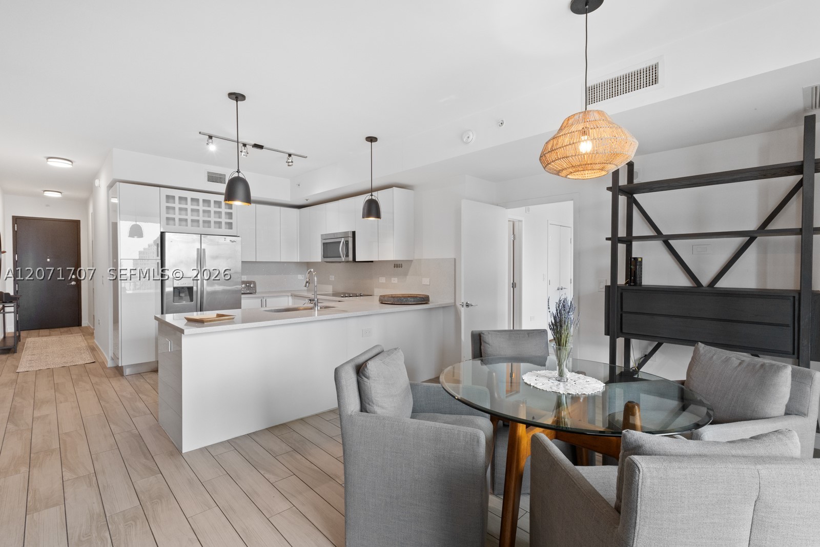 image Nine at Mary Brickell Village4