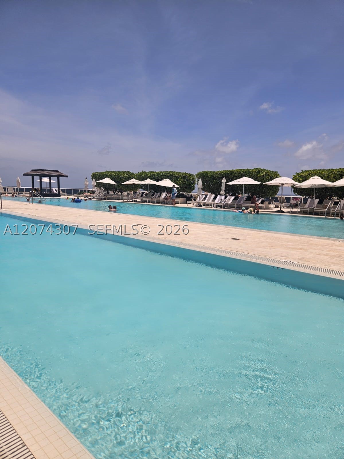 image Beach Club 126
