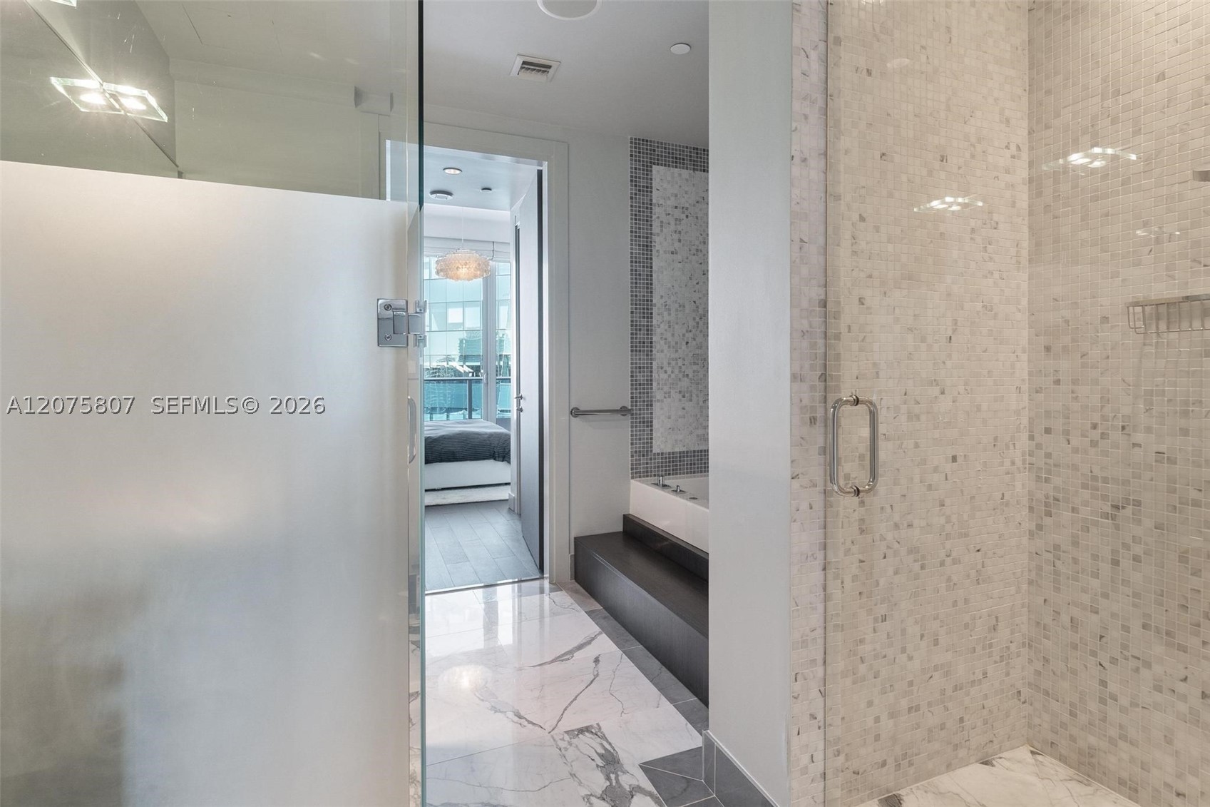 200 Biscayne Blvd Way #5211 Miami, FL 33131