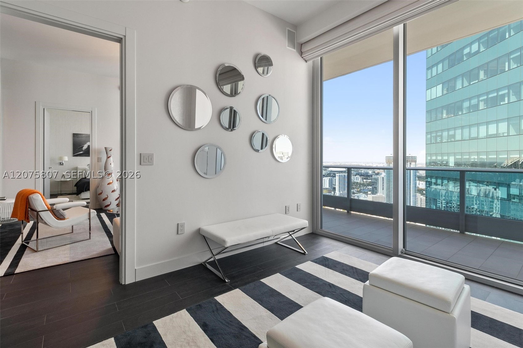 200 Biscayne Blvd Way #5211 Miami, FL 33131
