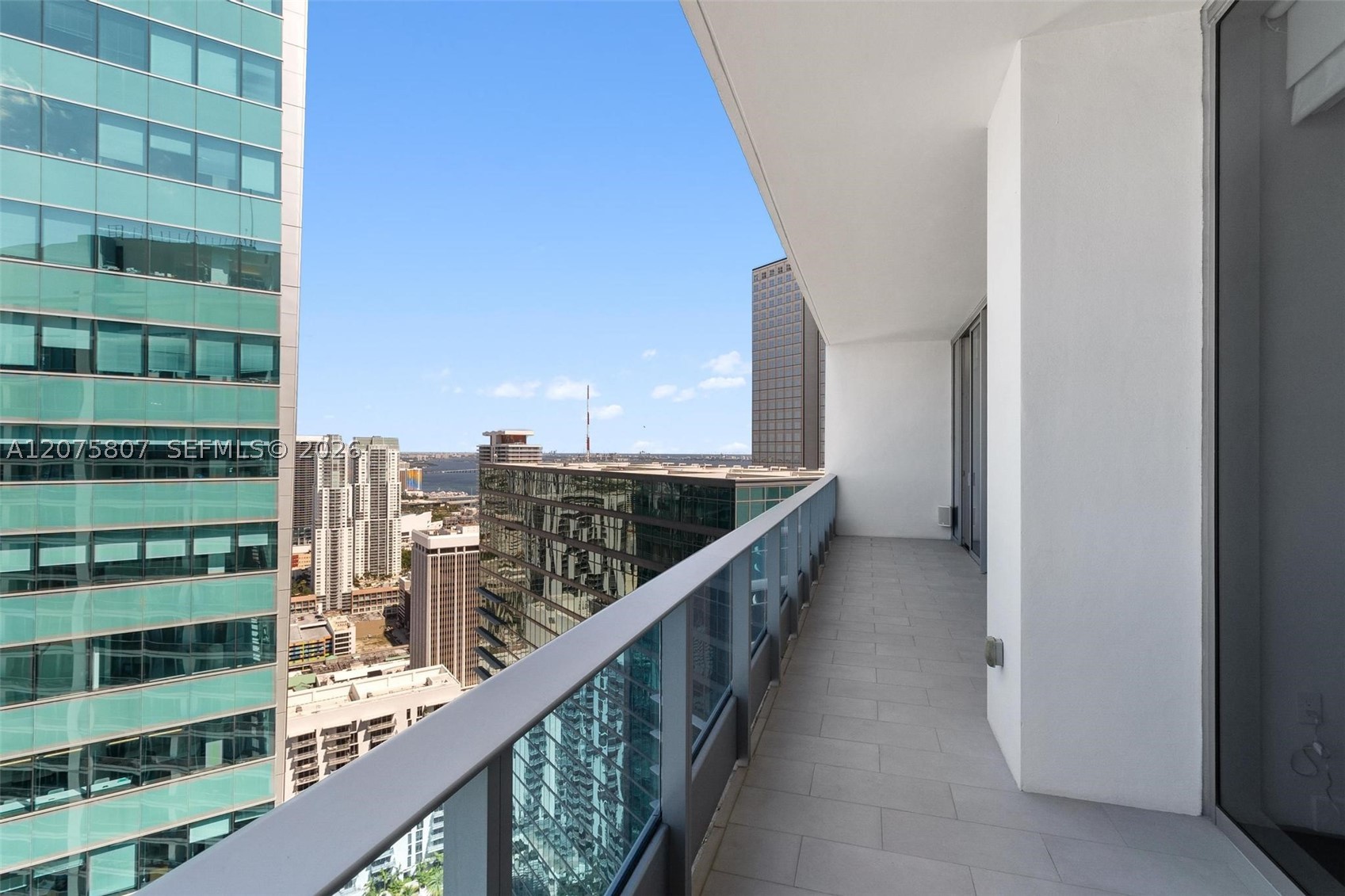 200 Biscayne Blvd Way #5211 Miami, FL 33131