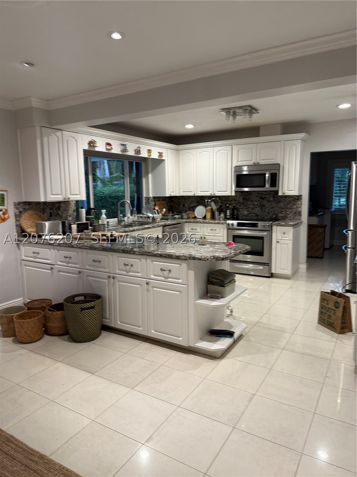 12121 SW 60th Ct Pinecrest, FL 33156
