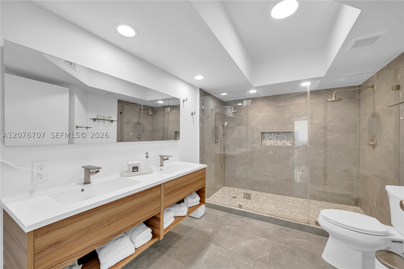 16425 Collins Ave #712 Sunny Isles Beach, FL 33160