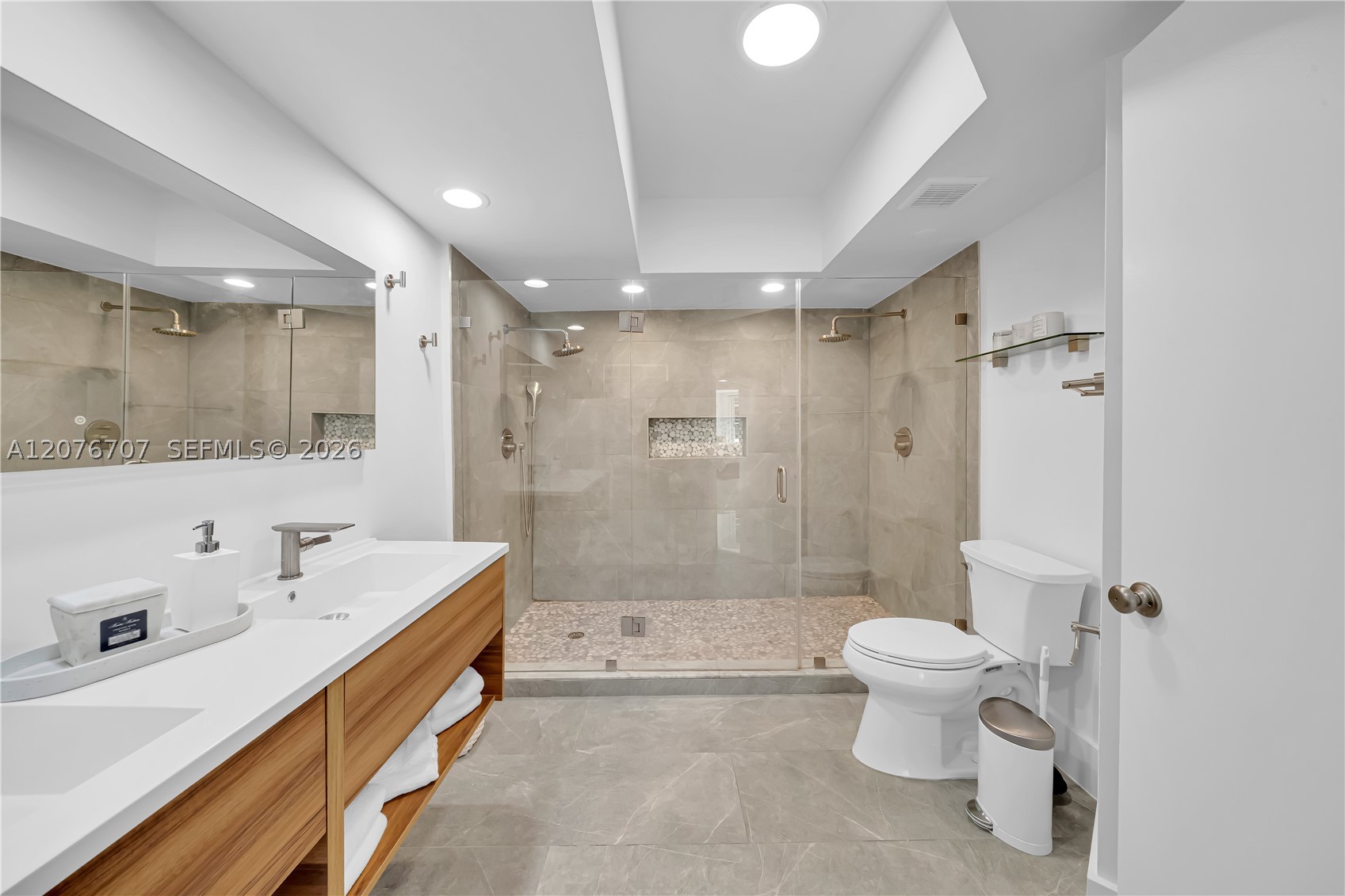 16425 Collins Ave #712 Sunny Isles Beach, FL 33160