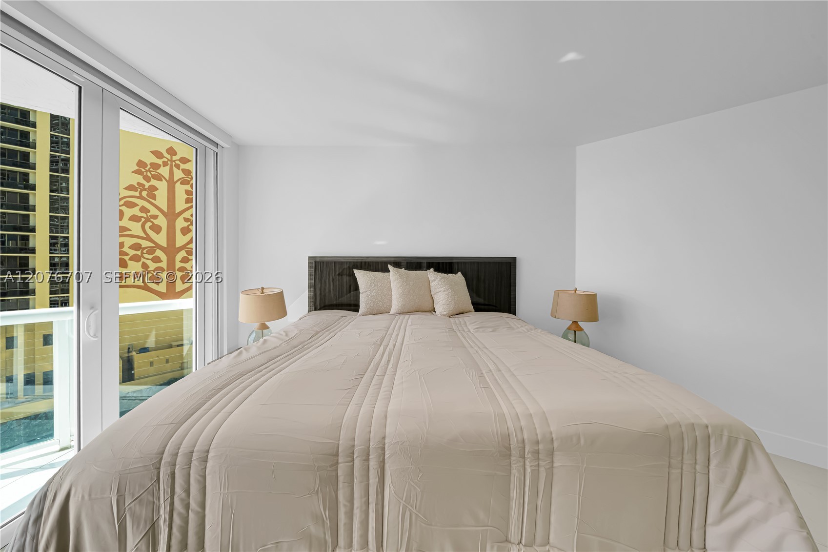 16425 Collins Ave #712 Sunny Isles Beach, FL 33160