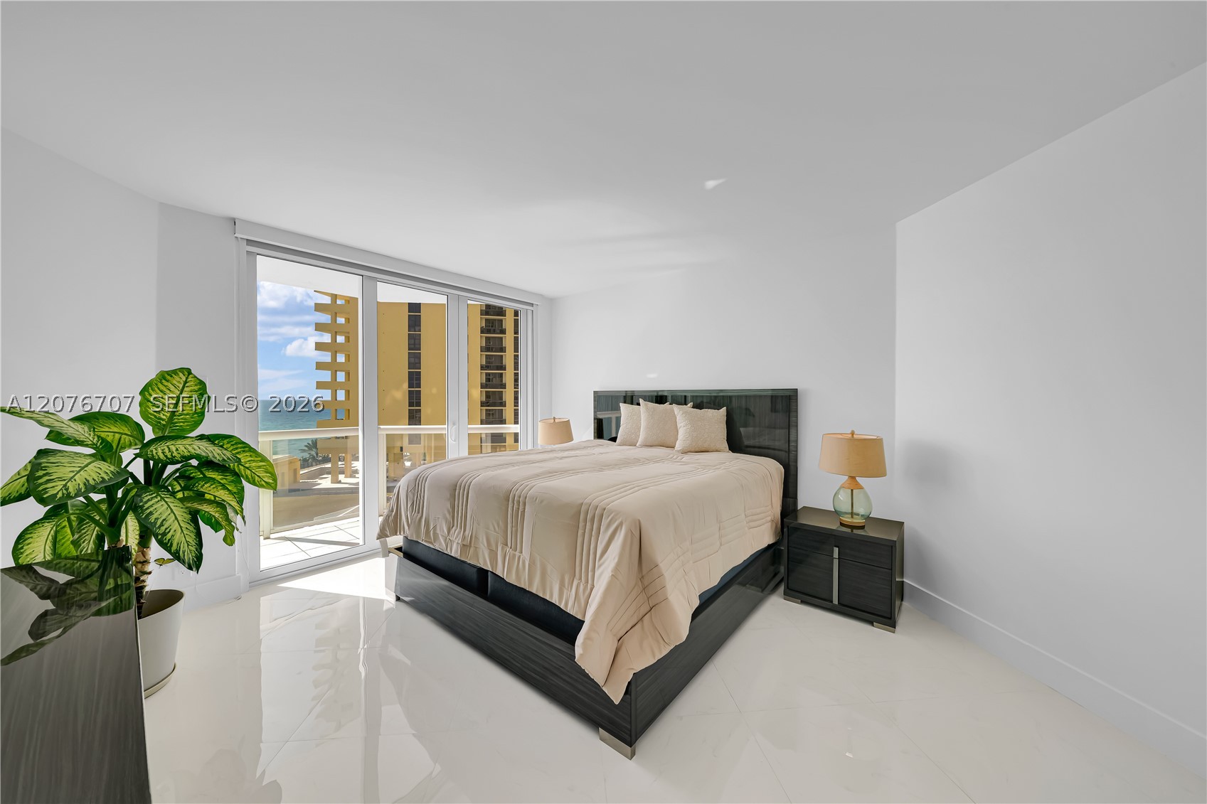 16425 Collins Ave #712 Sunny Isles Beach, FL 33160