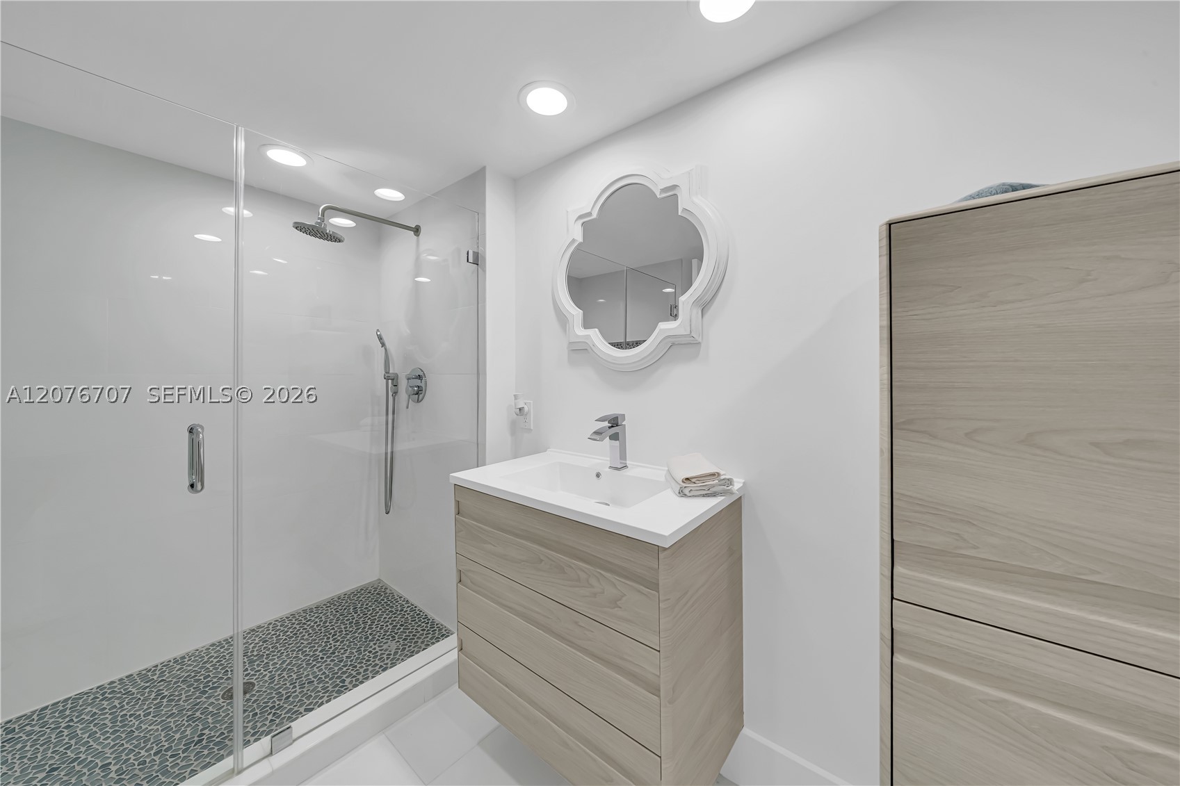 16425 Collins Ave #712 Sunny Isles Beach, FL 33160