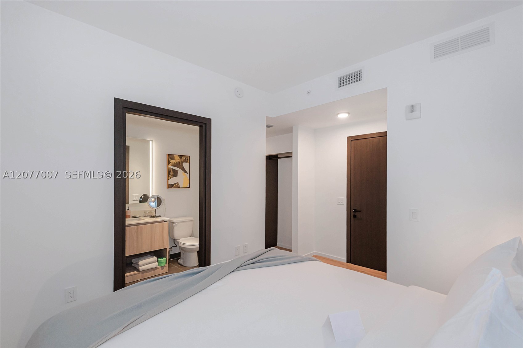 398 NE 5th #4118 Miami, FL 33132