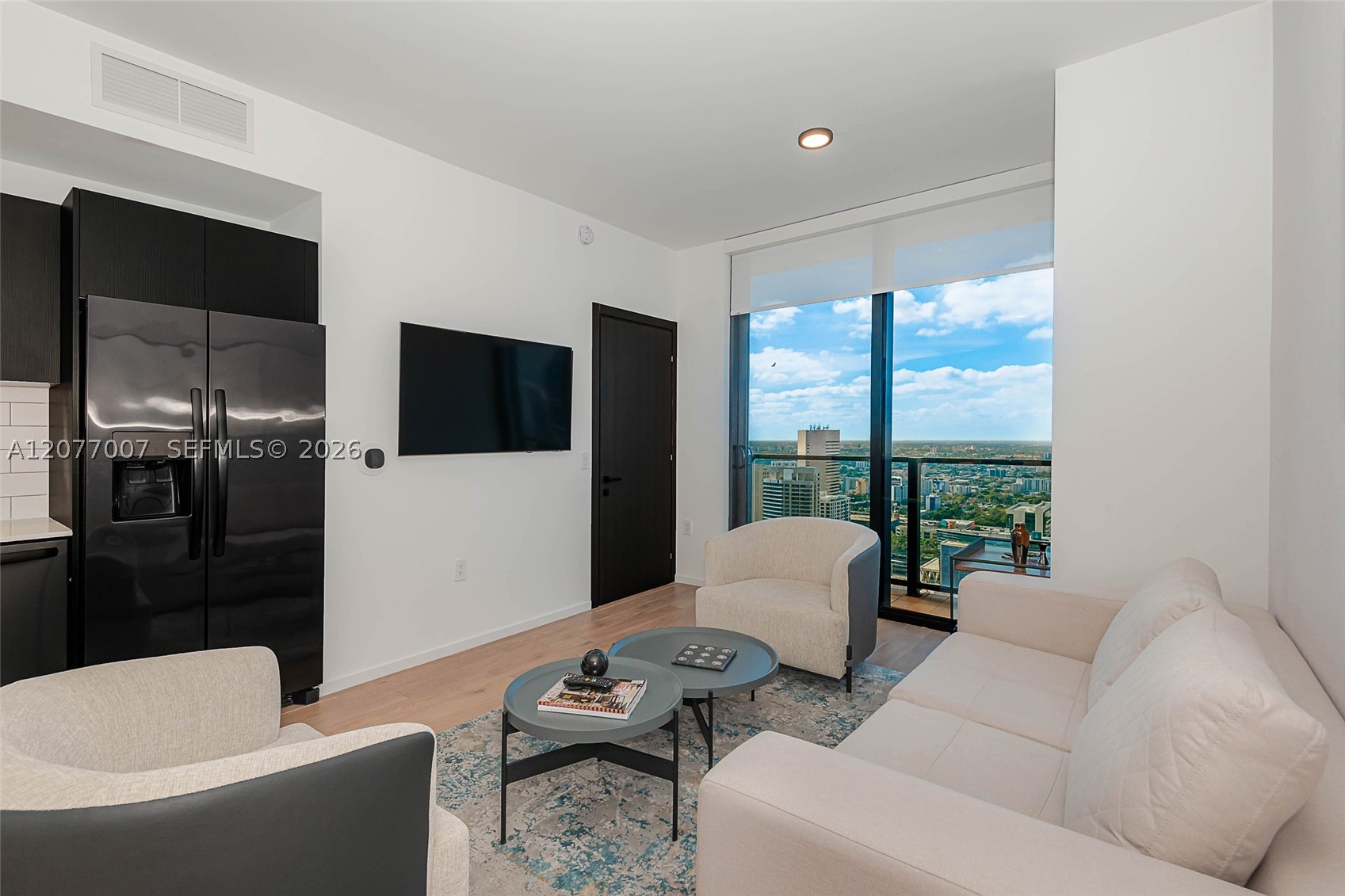 398 NE 5th #4118 Miami, FL 33132