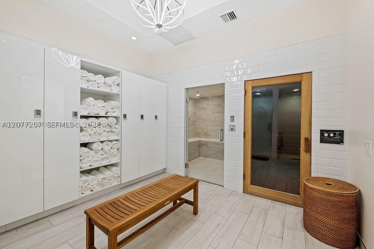 2110 N Ocean Blvd #7B Fort Lauderdale, FL 33305