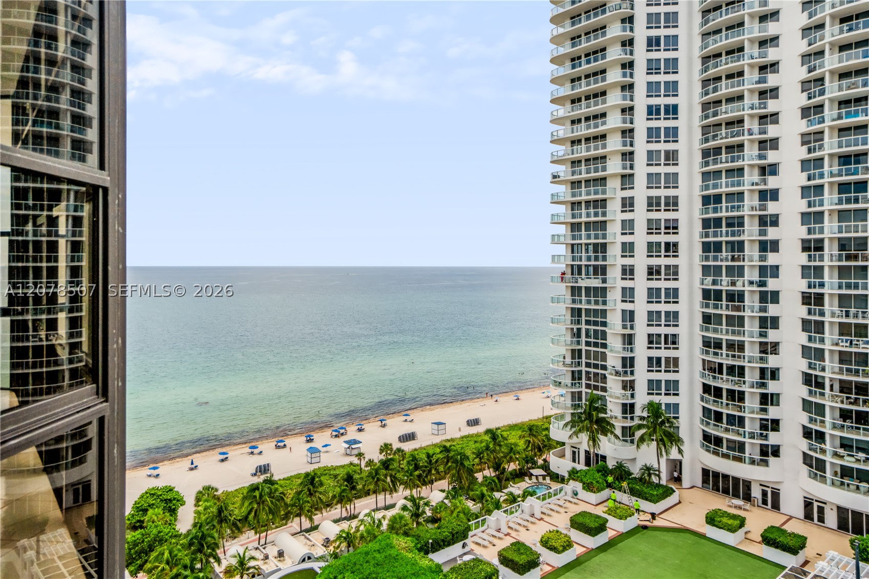 6423 Collins Ave #1702 Miami Beach, FL 33141