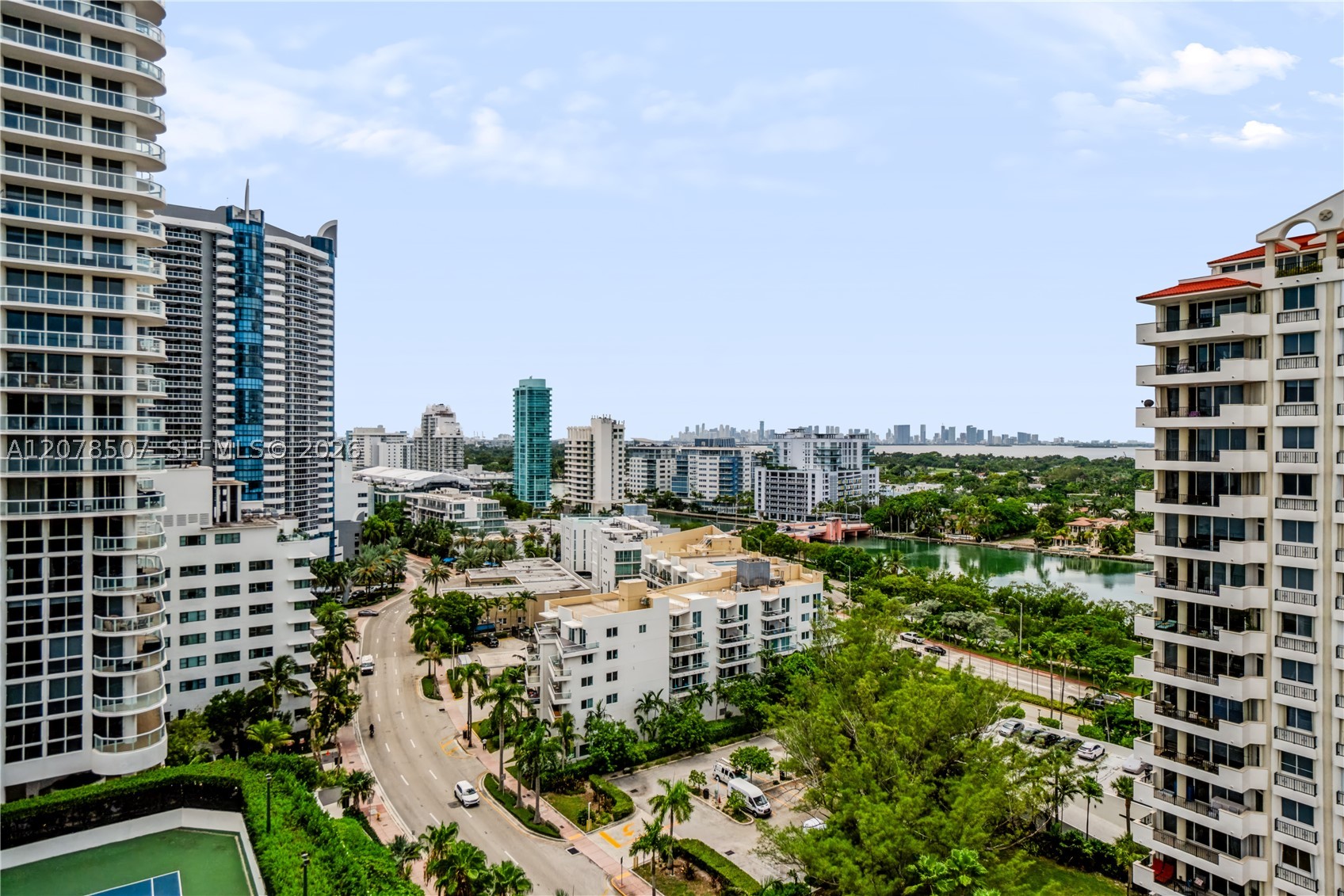 6423 Collins Ave #1702 Miami Beach, FL 33141