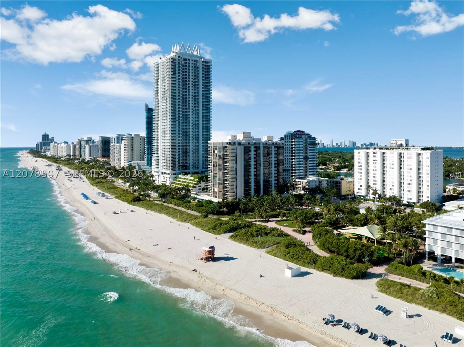 6423 Collins Ave #1702 Miami Beach, FL 33141