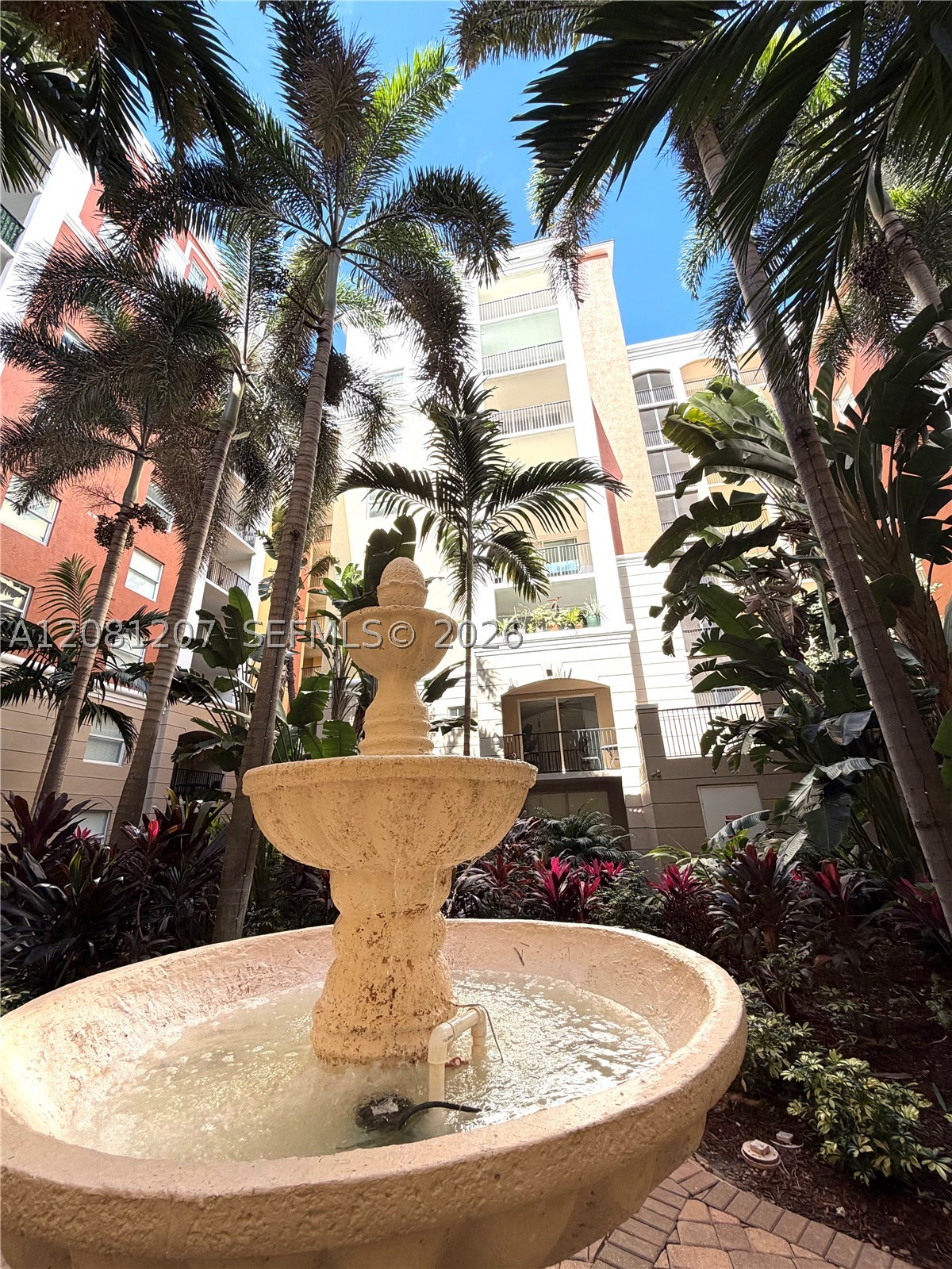 image Porto Bellagio Condo20