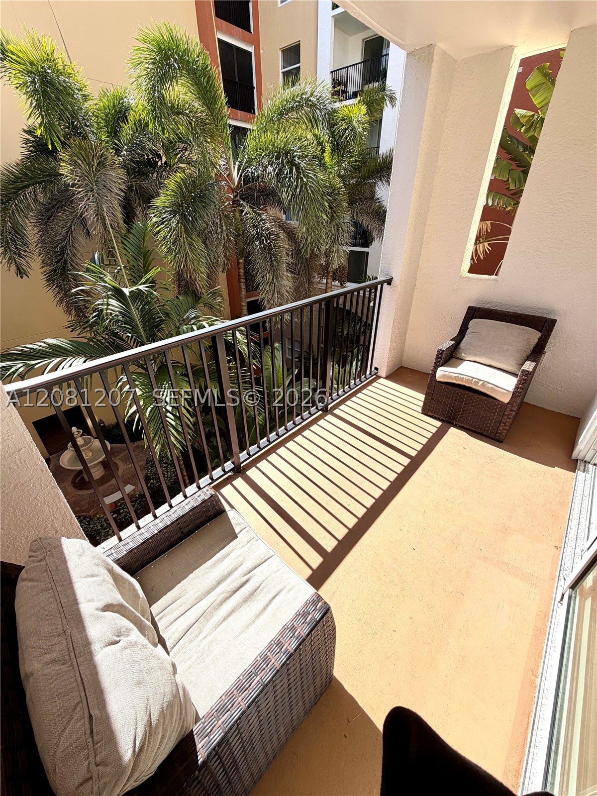 image Porto Bellagio Condo8