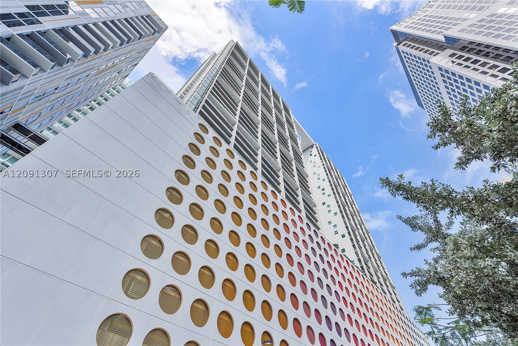 55 SE 6th St #3605