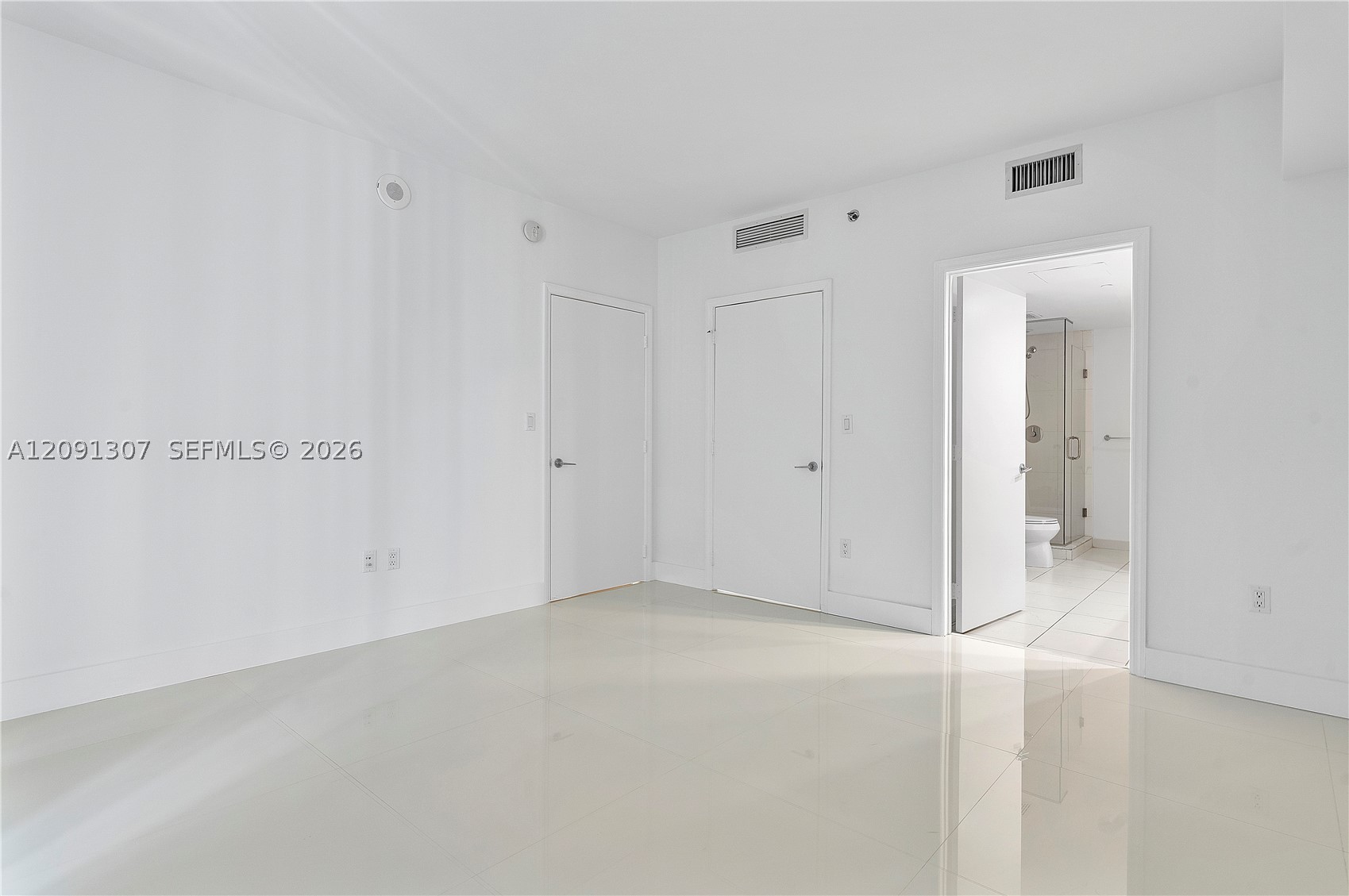 image 500 Brickell West10