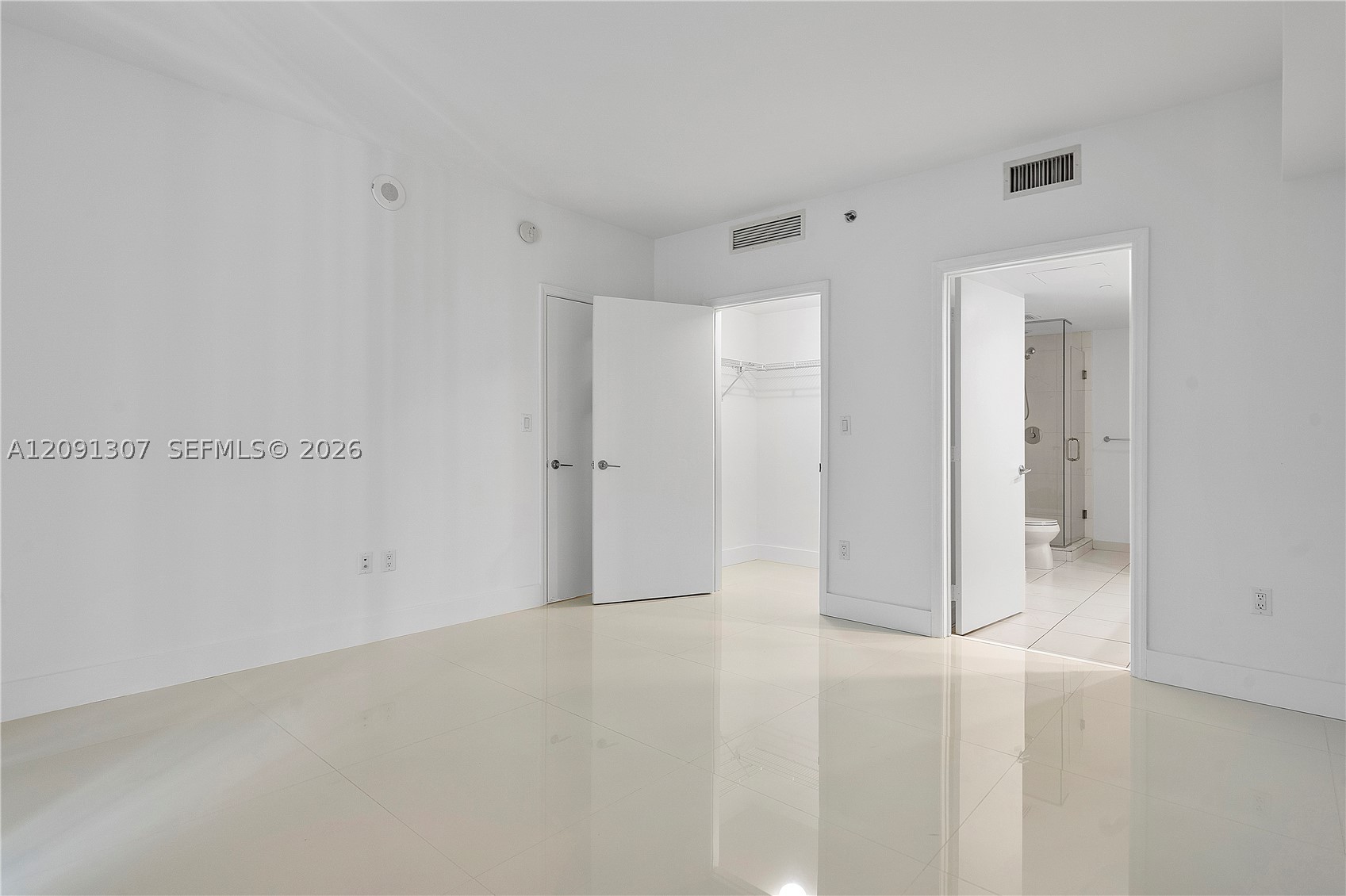 image 500 Brickell West11
