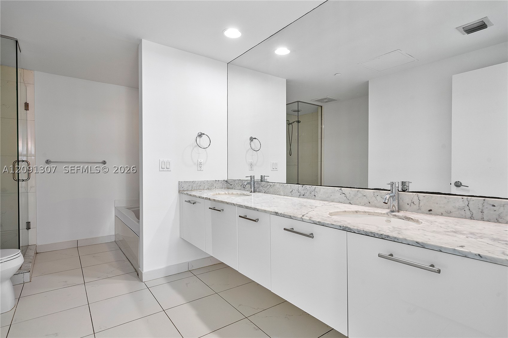 image 500 Brickell West15