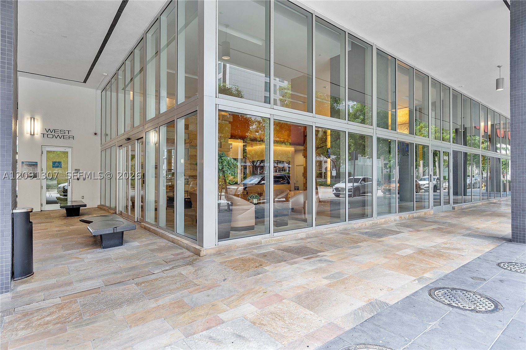 image 500 Brickell West21