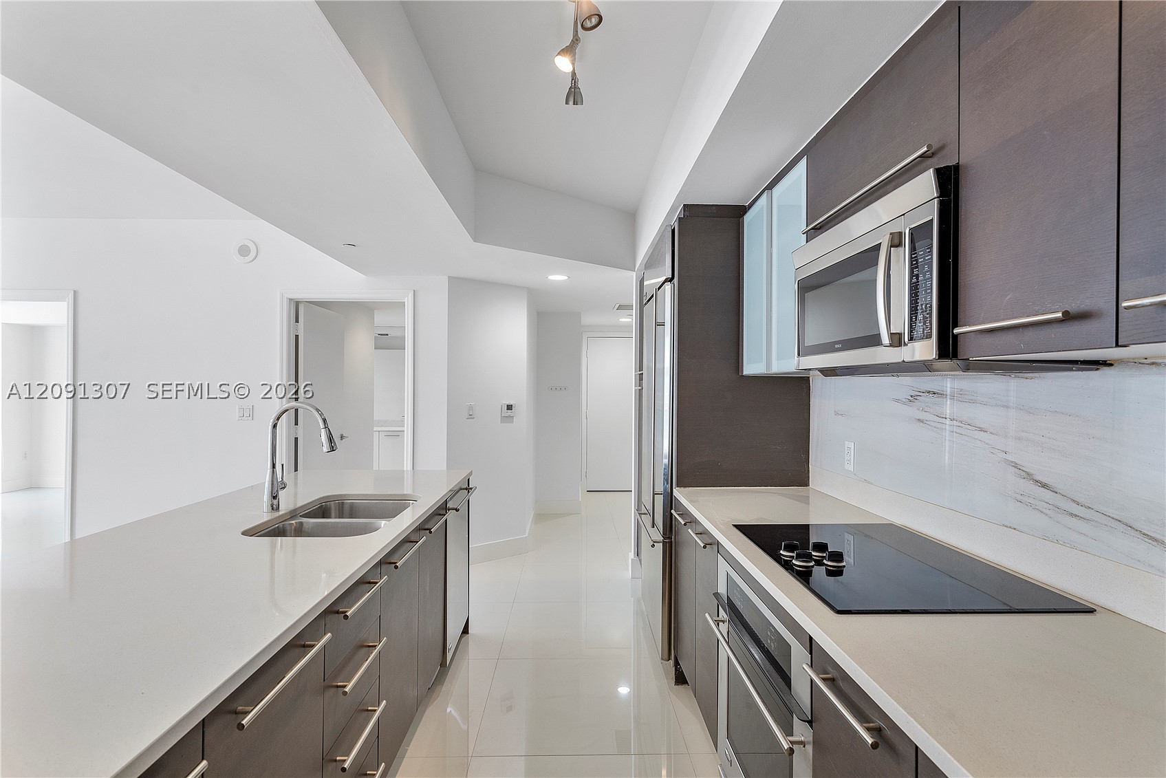 image 500 Brickell West4