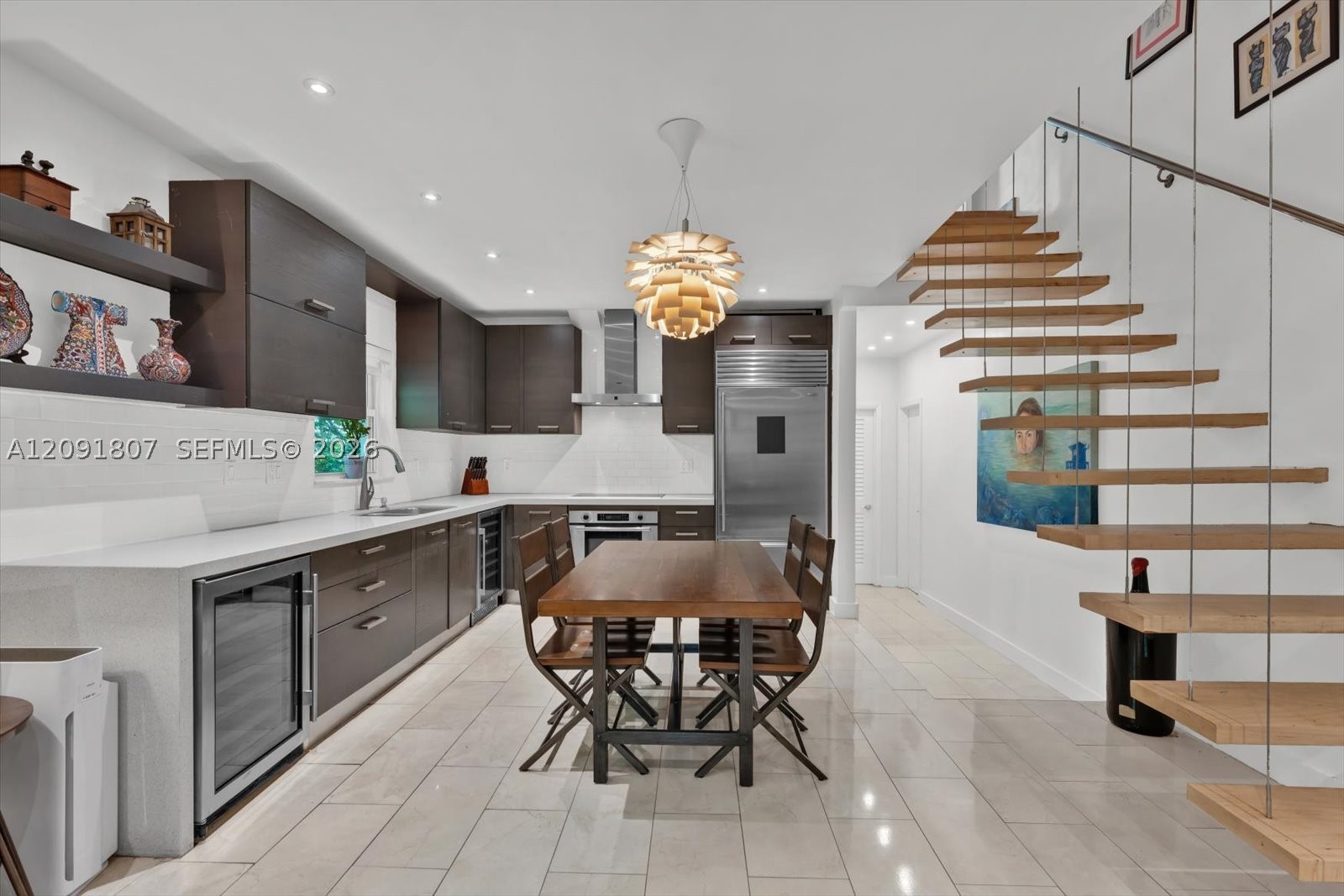 208 Jefferson Ave #101 Miami Beach, FL 33139