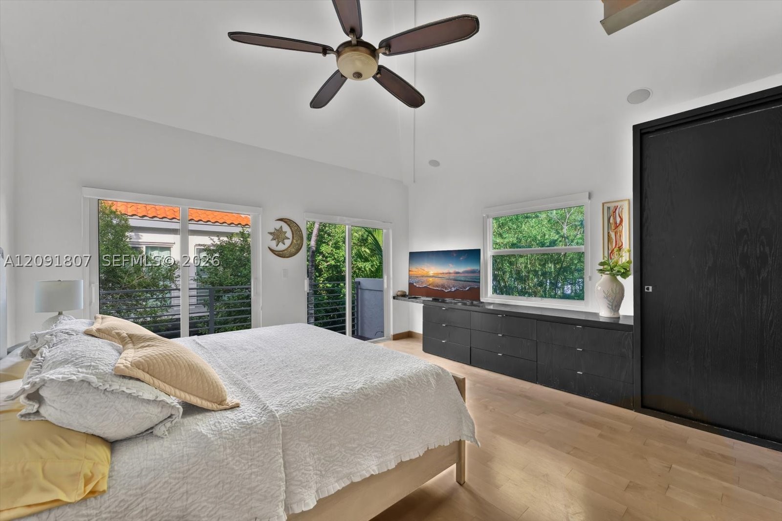 208 Jefferson Ave #101 Miami Beach, FL 33139