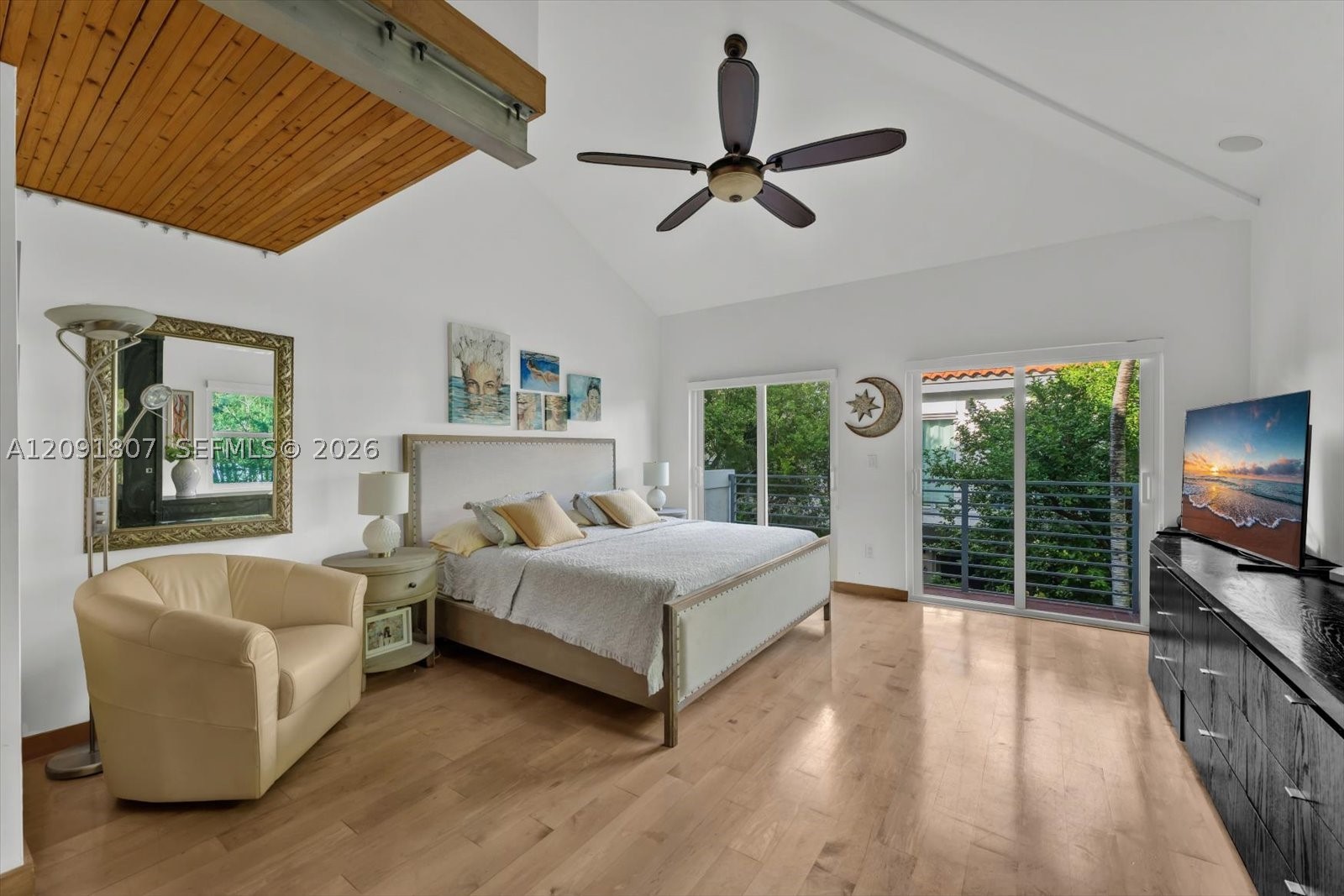 208 Jefferson Ave #101 Miami Beach, FL 33139