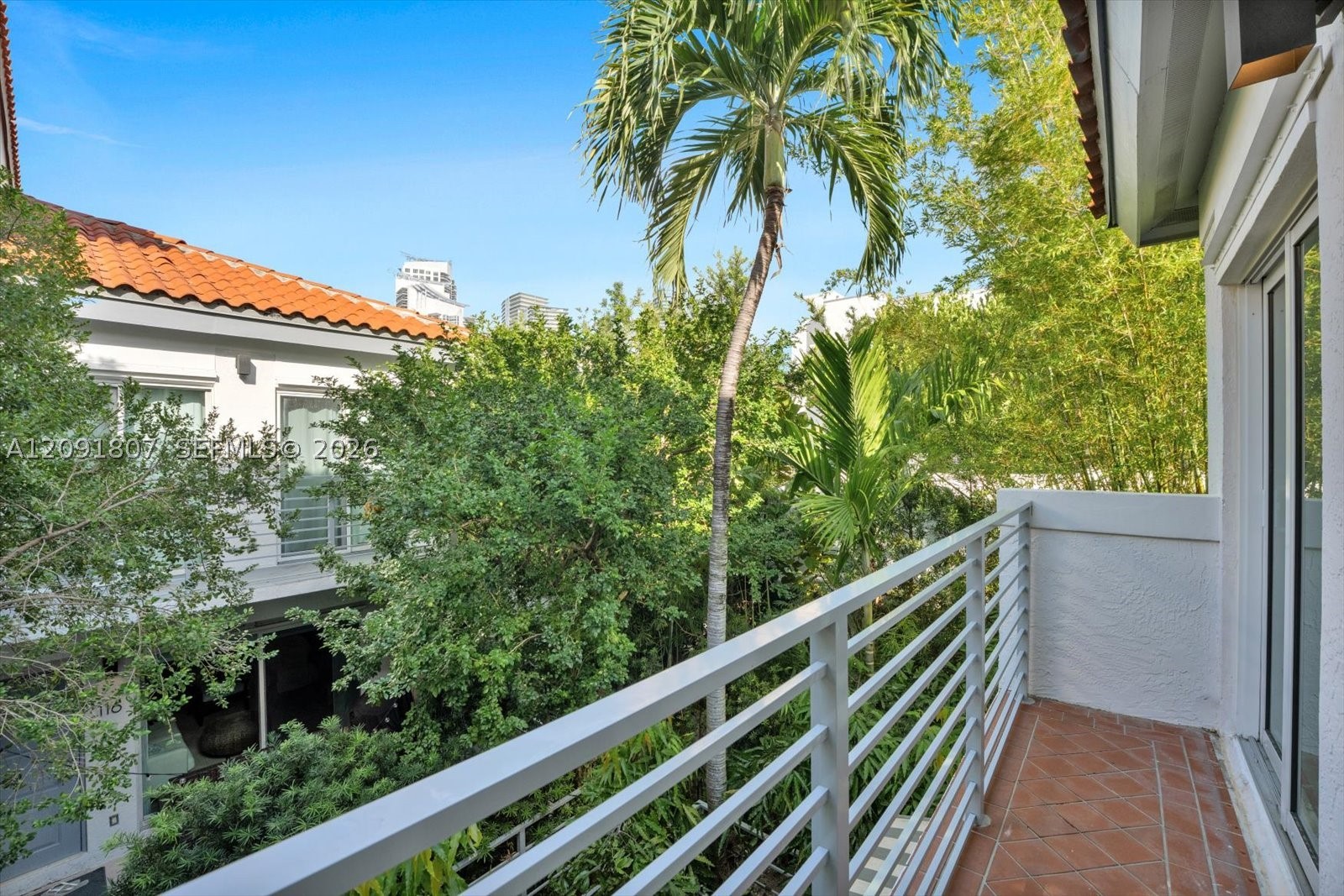 208 Jefferson Ave #101 Miami Beach, FL 33139