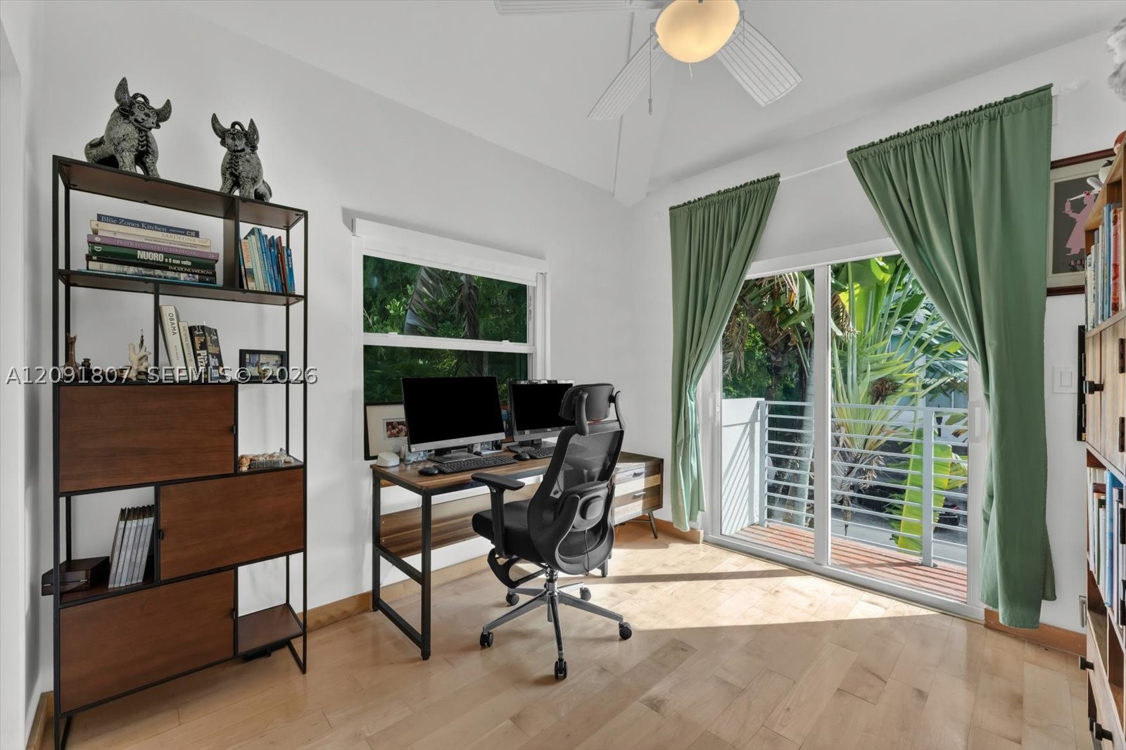 208 Jefferson Ave #101 Miami Beach, FL 33139