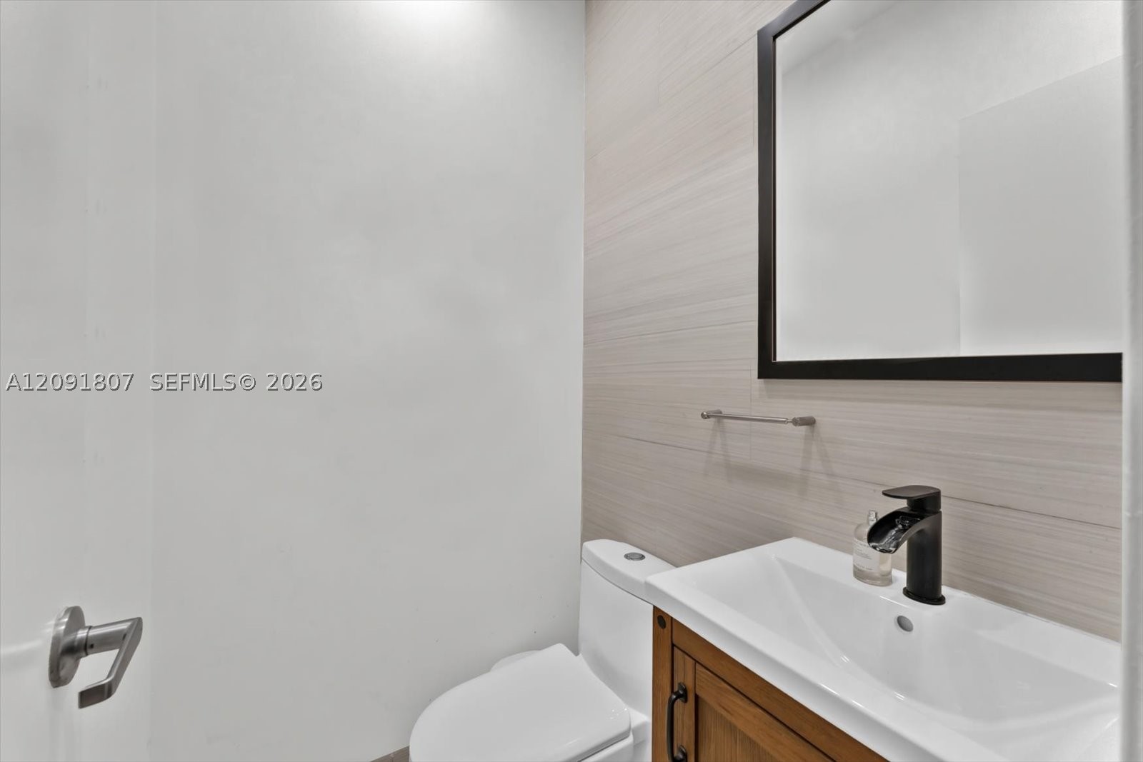 208 Jefferson Ave #101 Miami Beach, FL 33139