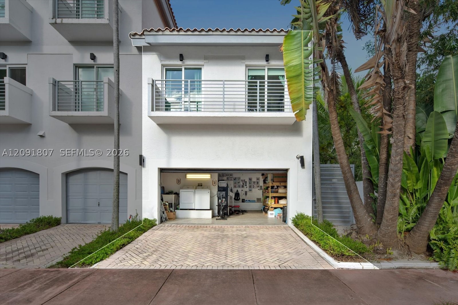 208 Jefferson Ave #101 Miami Beach, FL 33139