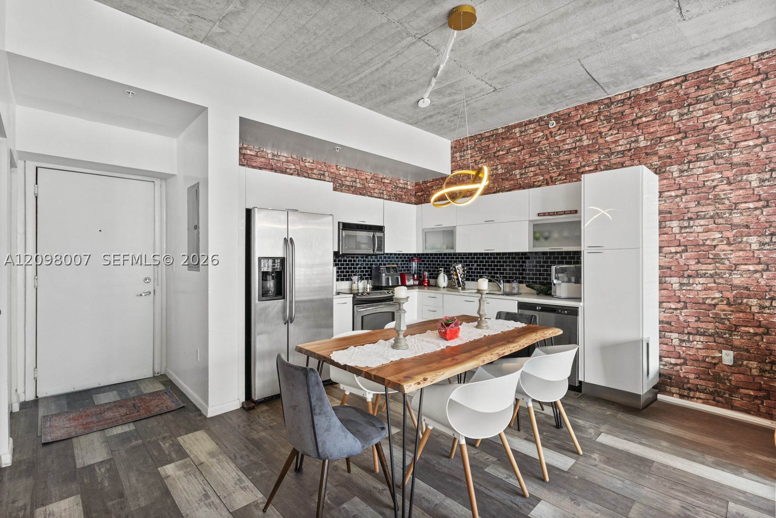 image The Loft 25